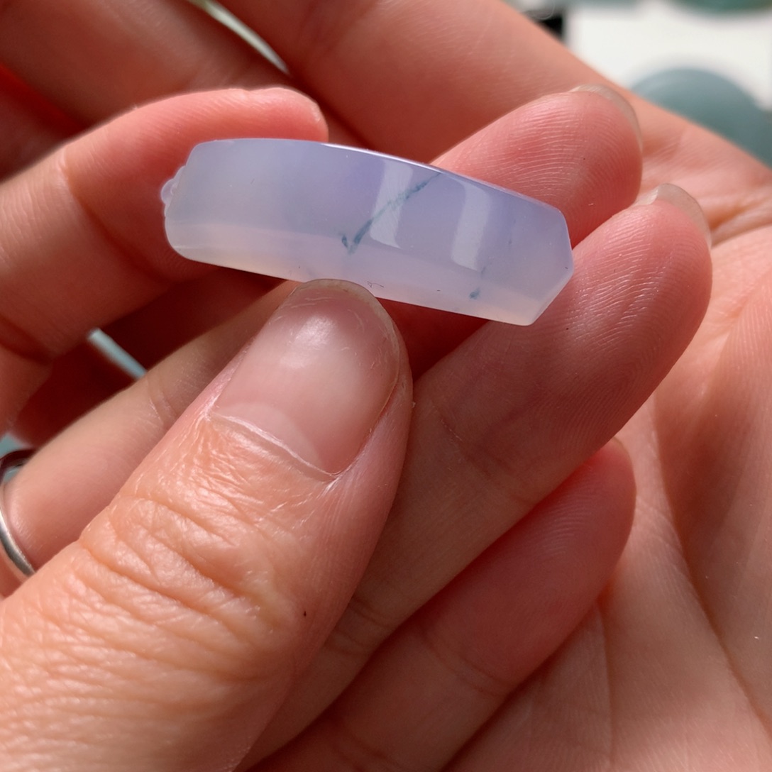 翡翠未镶嵌颈饰无事牌