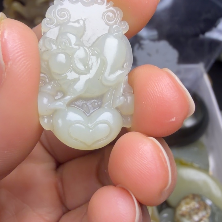 和田玉未镶嵌珠宝奇石