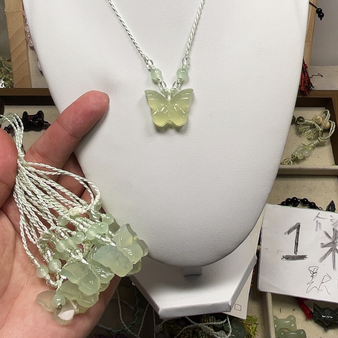 蛇纹石玉合金颈饰