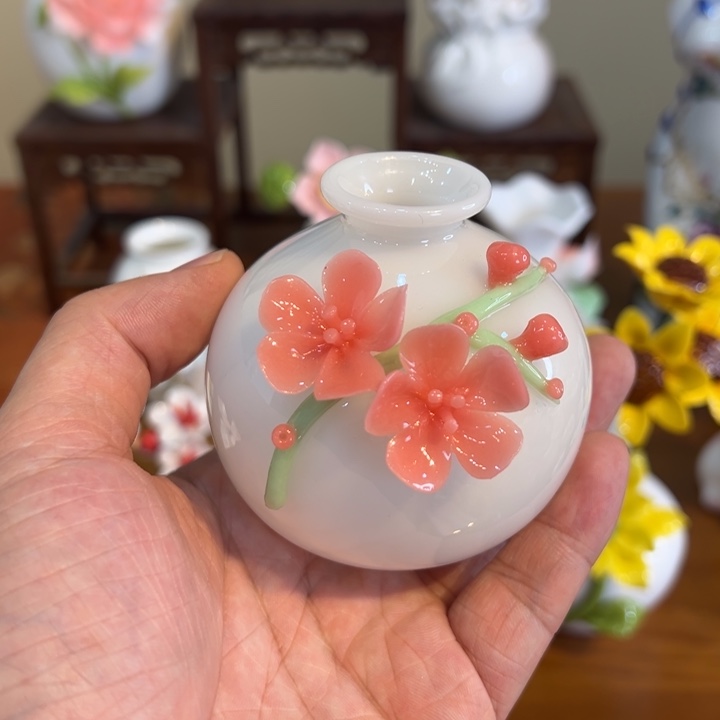 手工精致陶瓷摆件