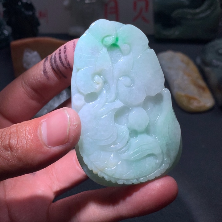 翡翠未镶嵌颈饰保真天然a货翡翠