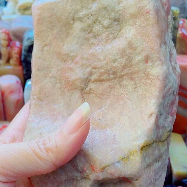 巴林石信**龙鸡血原石