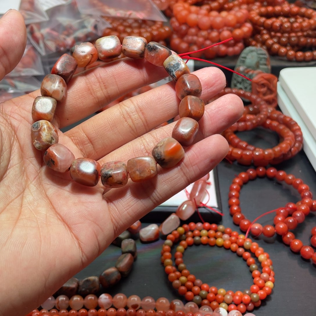 南红玛瑙手链未镶嵌