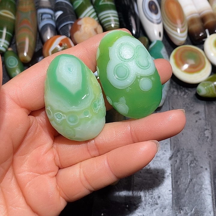用***0玛瑙/玉髓合金颈饰