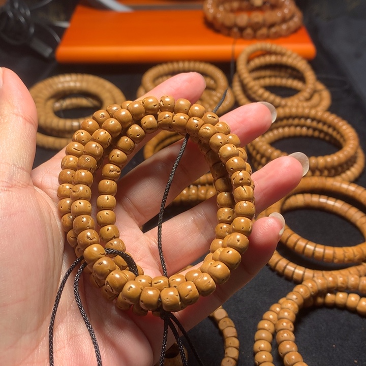 ā***ē桃核手串核壁脖挂带三通倍于跑环