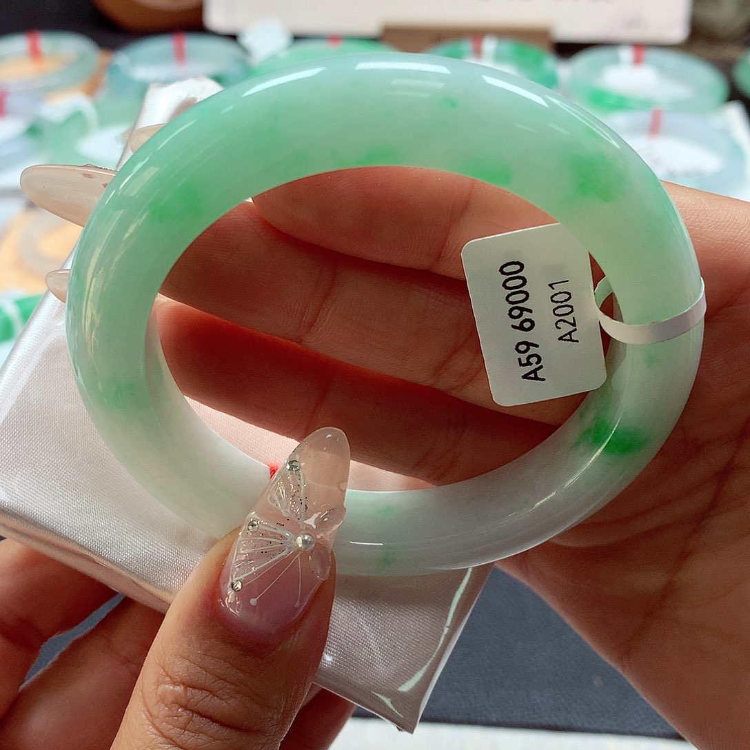 翡翠手镯未镶嵌（62号）66