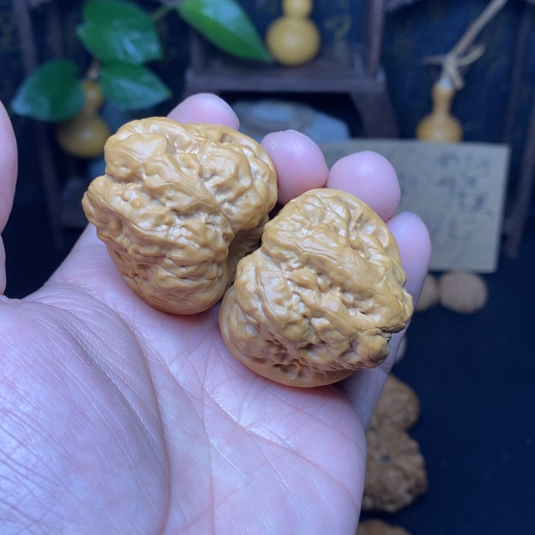 文玩核桃吊坠回**安42蛤蟆头