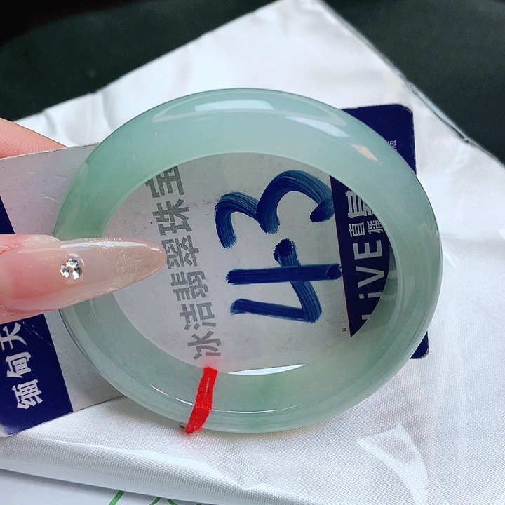 翡翠手镯未镶嵌缅甸天然a货翡翠手镯