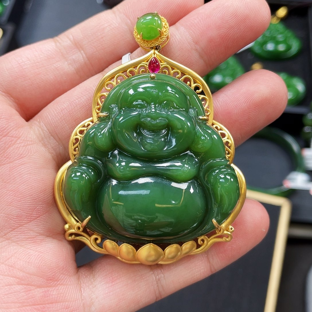 和田玉吊坠多样性发一18K金镶嵌