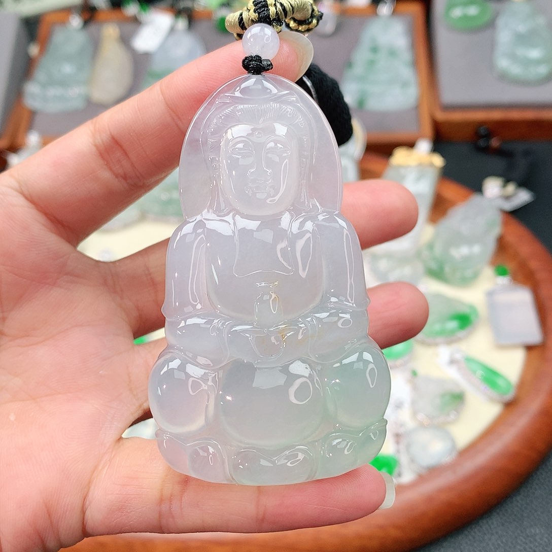 颈饰未镶嵌翡翠观音