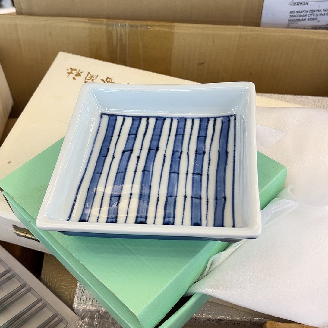 盖碗在一起就是要开心的一