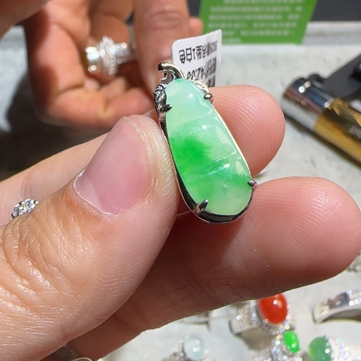 定制翡翠未镶嵌翡翠