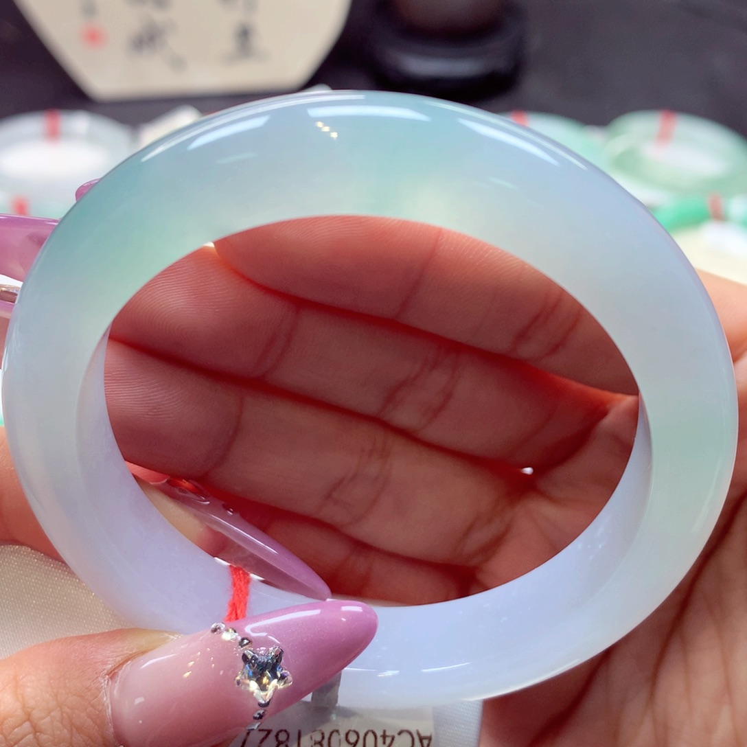 翡翠手镯未镶嵌正圈32号66