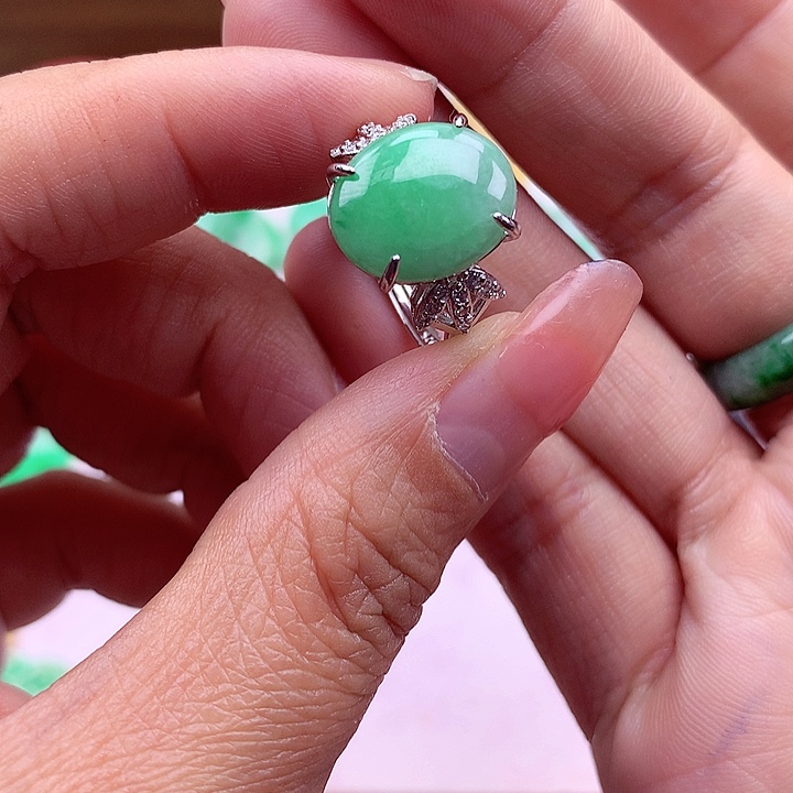 翡翠颈饰银S925镶嵌翡翠