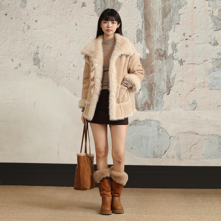 西町村屋毛毛外套女装2025冬季新款舒适蝴蝶结系带上衣XAAD10140