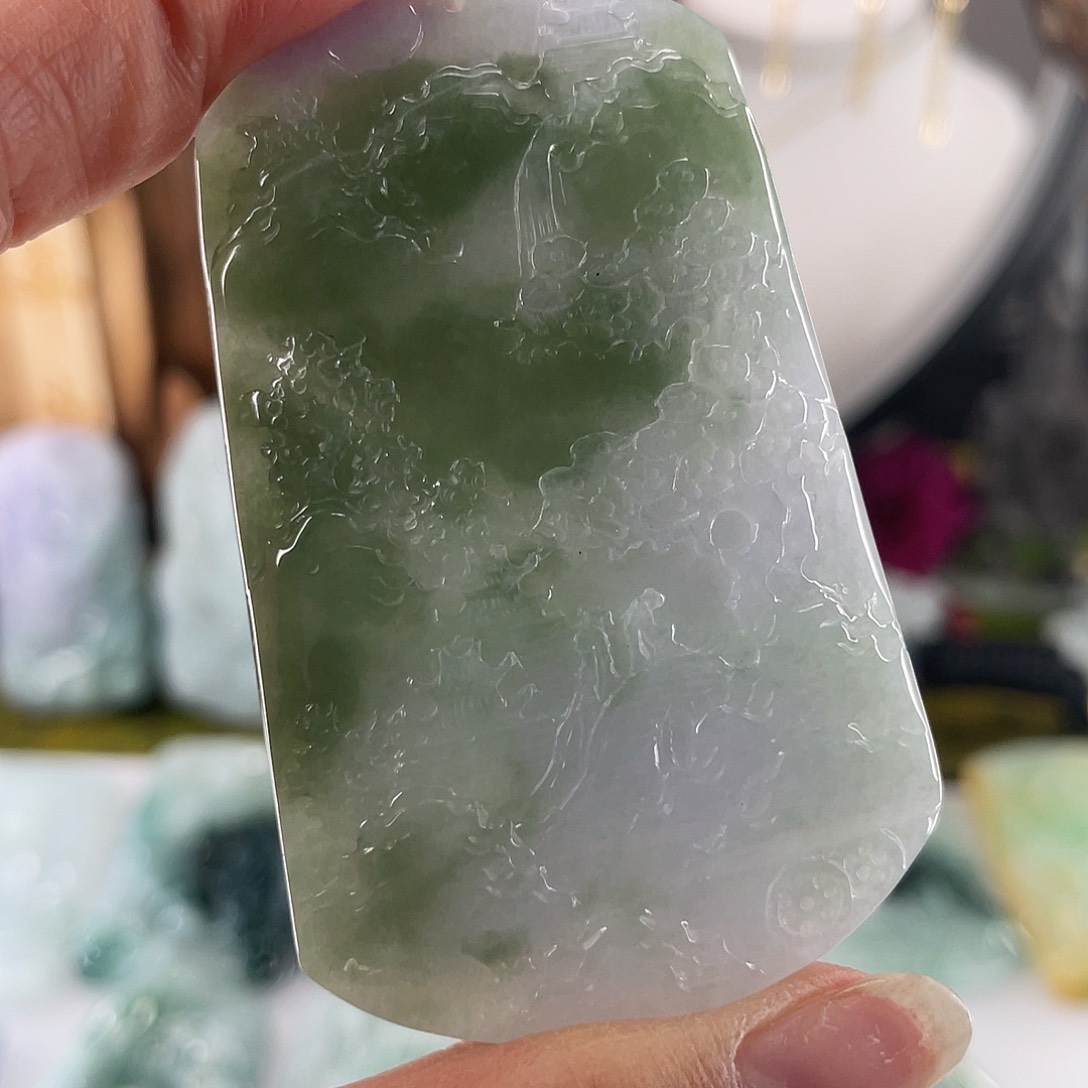 翡翠颈饰未镶嵌山水牌