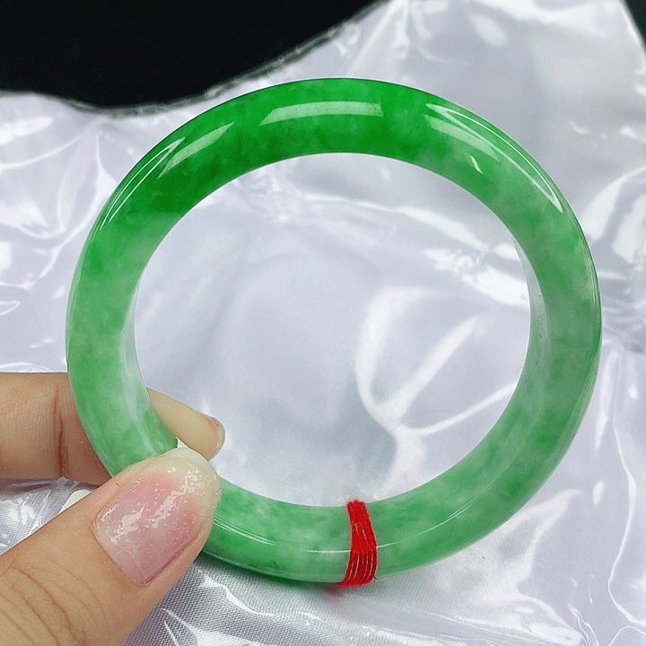 翡翠手镯未镶嵌圈56，1104