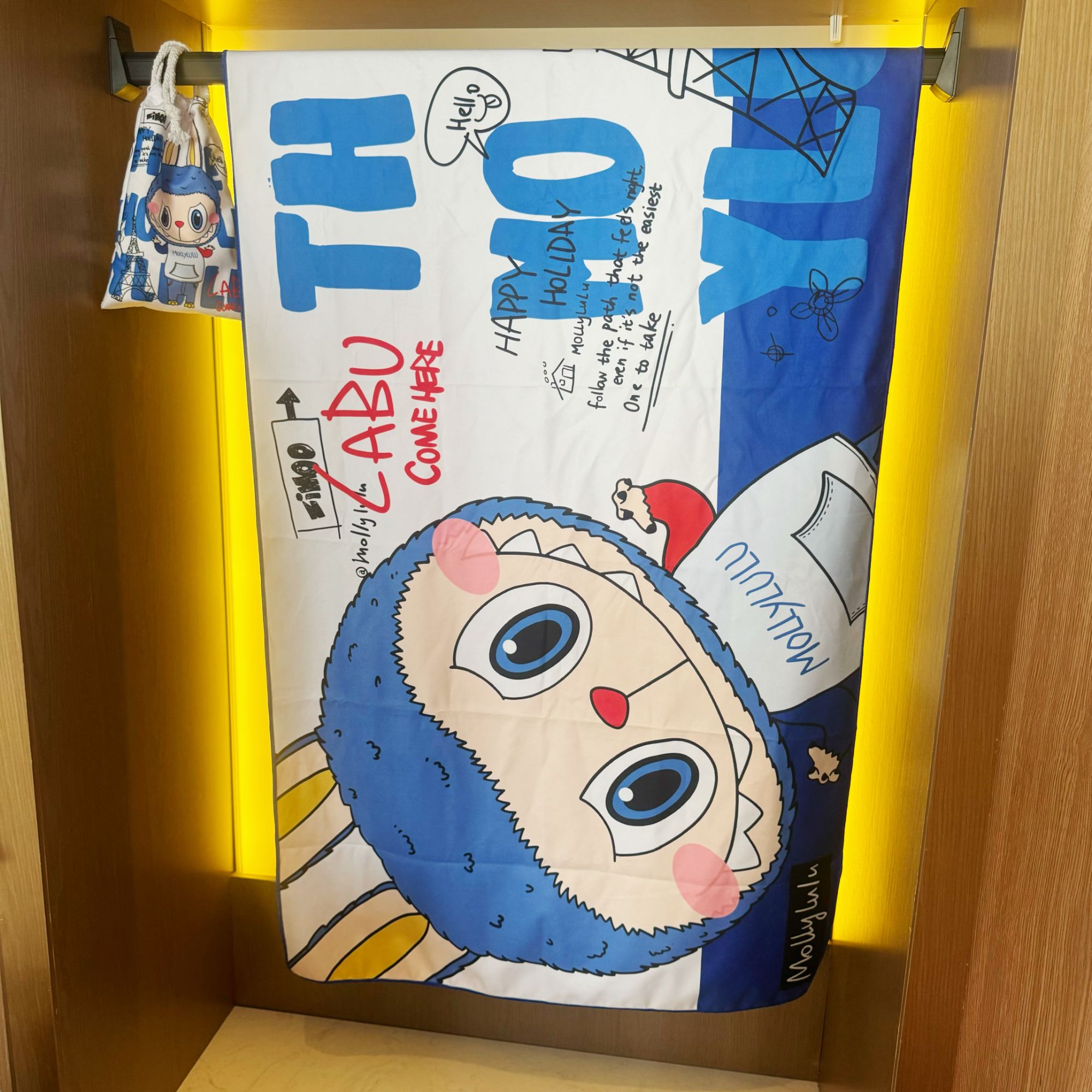 MOLLYLULU拉布KT高颜值旅行吸水速干多巴胺浴巾披肩海边沙滩巾