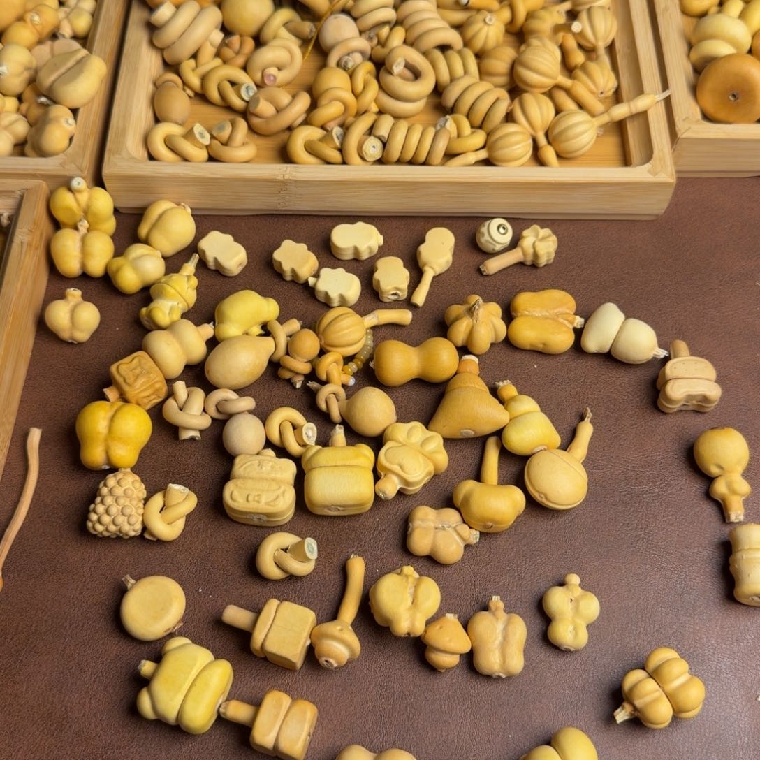 汐***^哈哈这才刚看到这两人啊