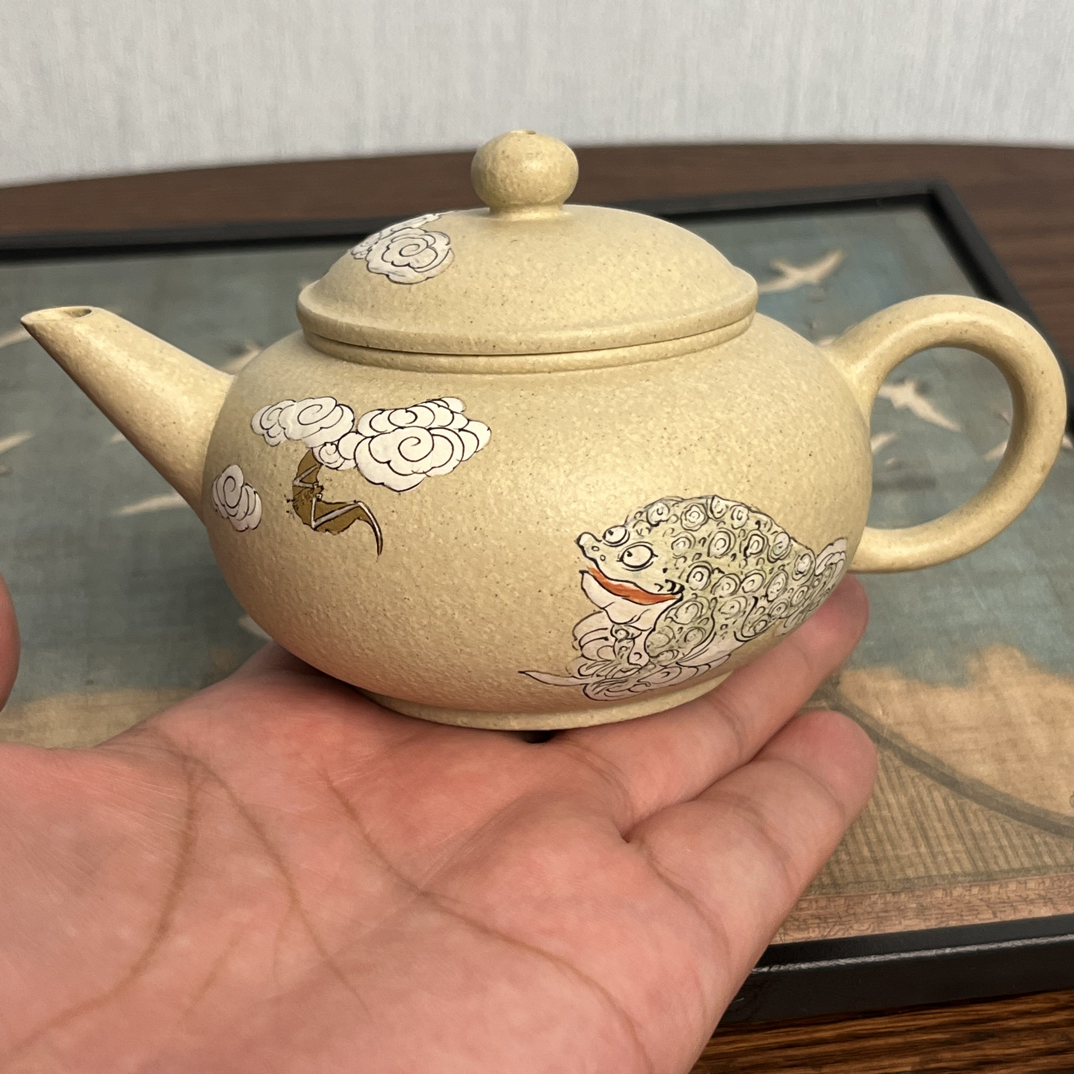 宜兴原矿紫砂壶本山绿泥半手工制作160cc泥绘金蟾水平壶