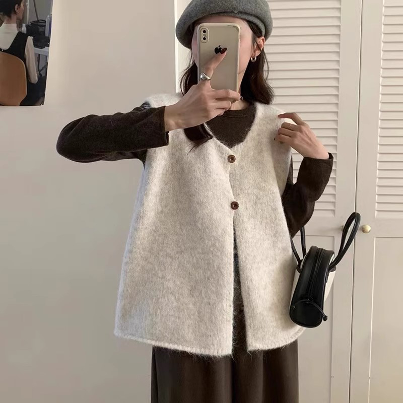 新款慵懒风软糯无袖开衫针织马甲女秋冬韩版宽松叠穿坎肩背心毛衣