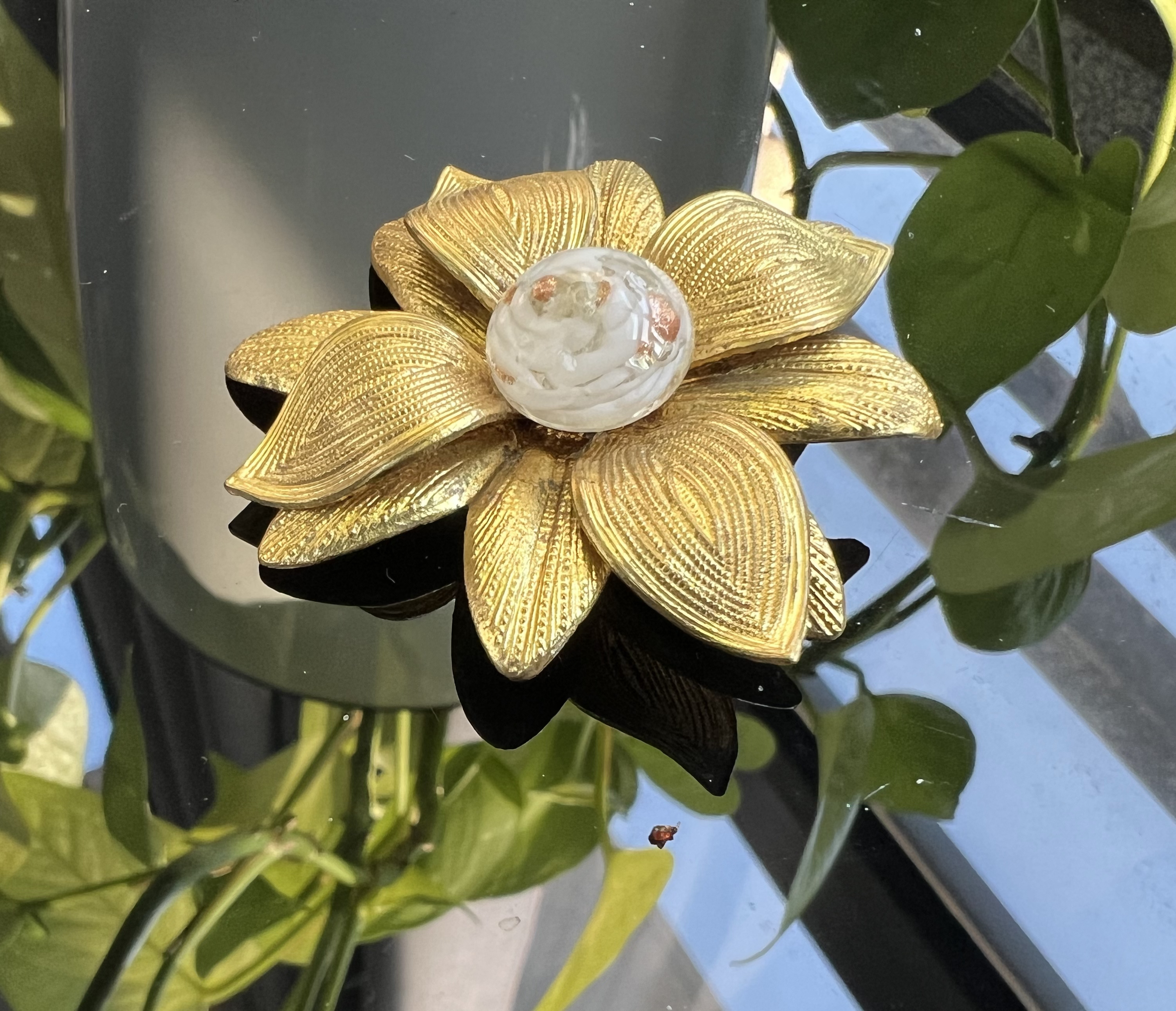 铁合金琉璃胸针 复古中古金色优雅重工琉璃胸针时尚配饰百搭饰品