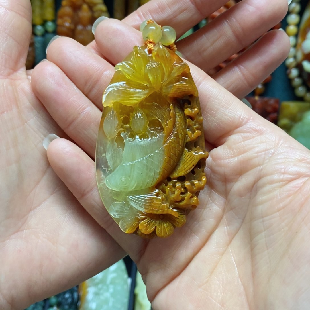 岫玉吊坠(赠链)未镶嵌玙*