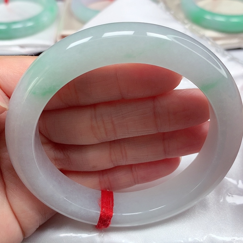 【闪购商品】翡翠手镯未镶嵌冰胶飘阳绿手镯5859圈22号
