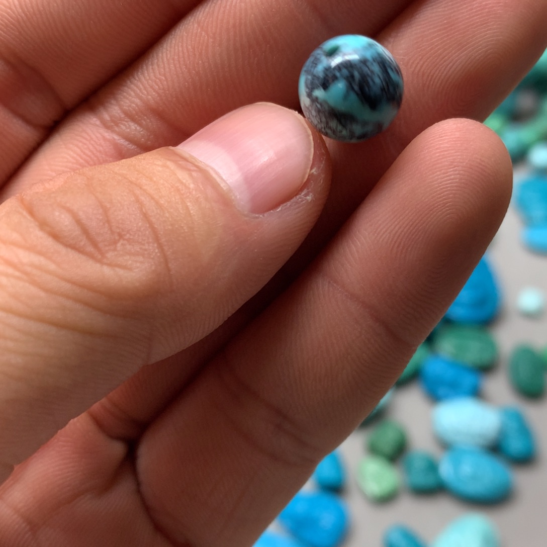 绿松石未镶嵌颈饰