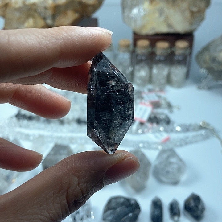 水晶颈饰未镶嵌散墨