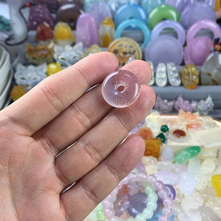 吱***赵玛瑙/玉髓未镶嵌颈饰