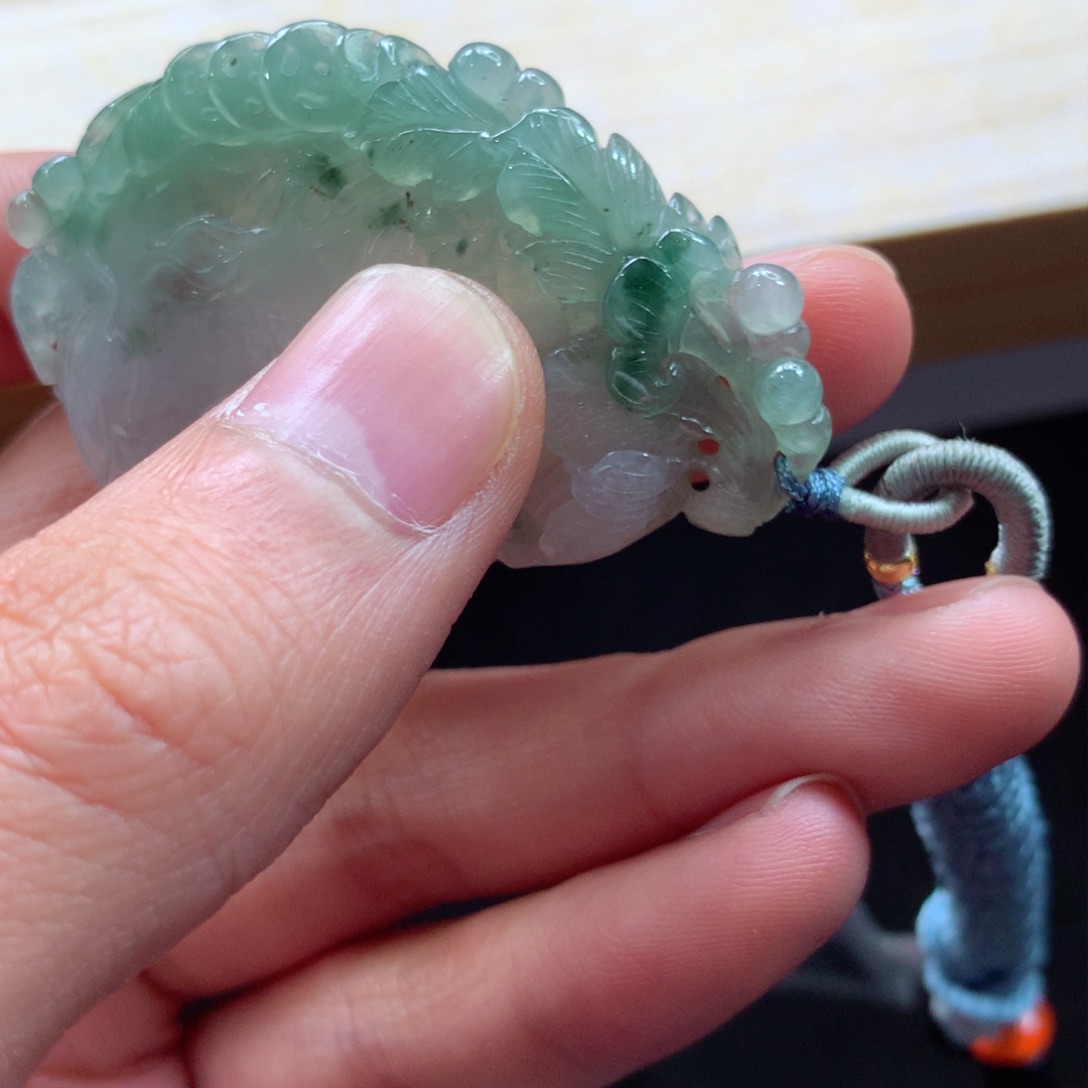 翡翠颈饰未镶嵌吊坠