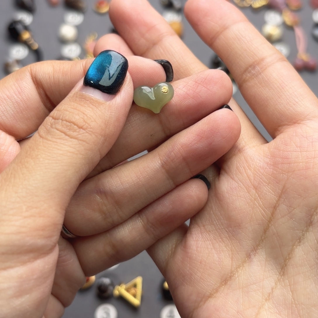 玛瑙/玉髓未镶嵌文玩配饰屁桃