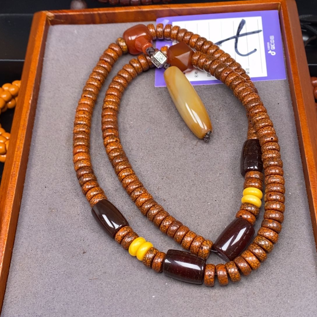 星月菩提吊坠朱*哥星月