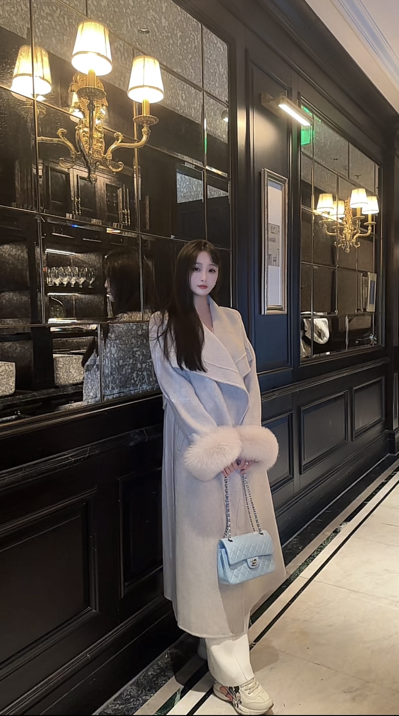宽边领长款正肩袖宽松双面羊毛女装新款狐狸毛袖大衣