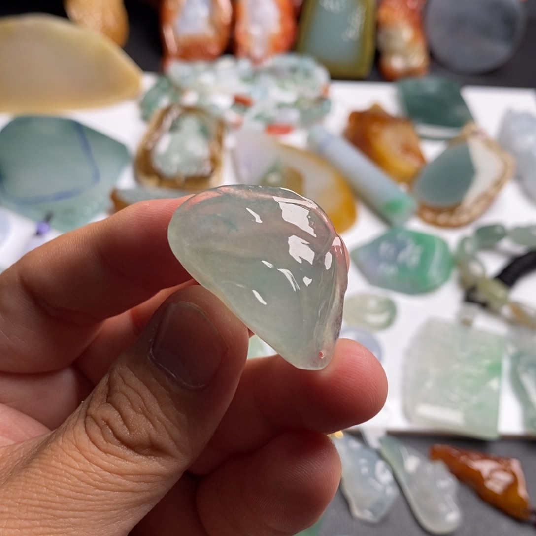 定制翡翠未镶嵌冰胶随形