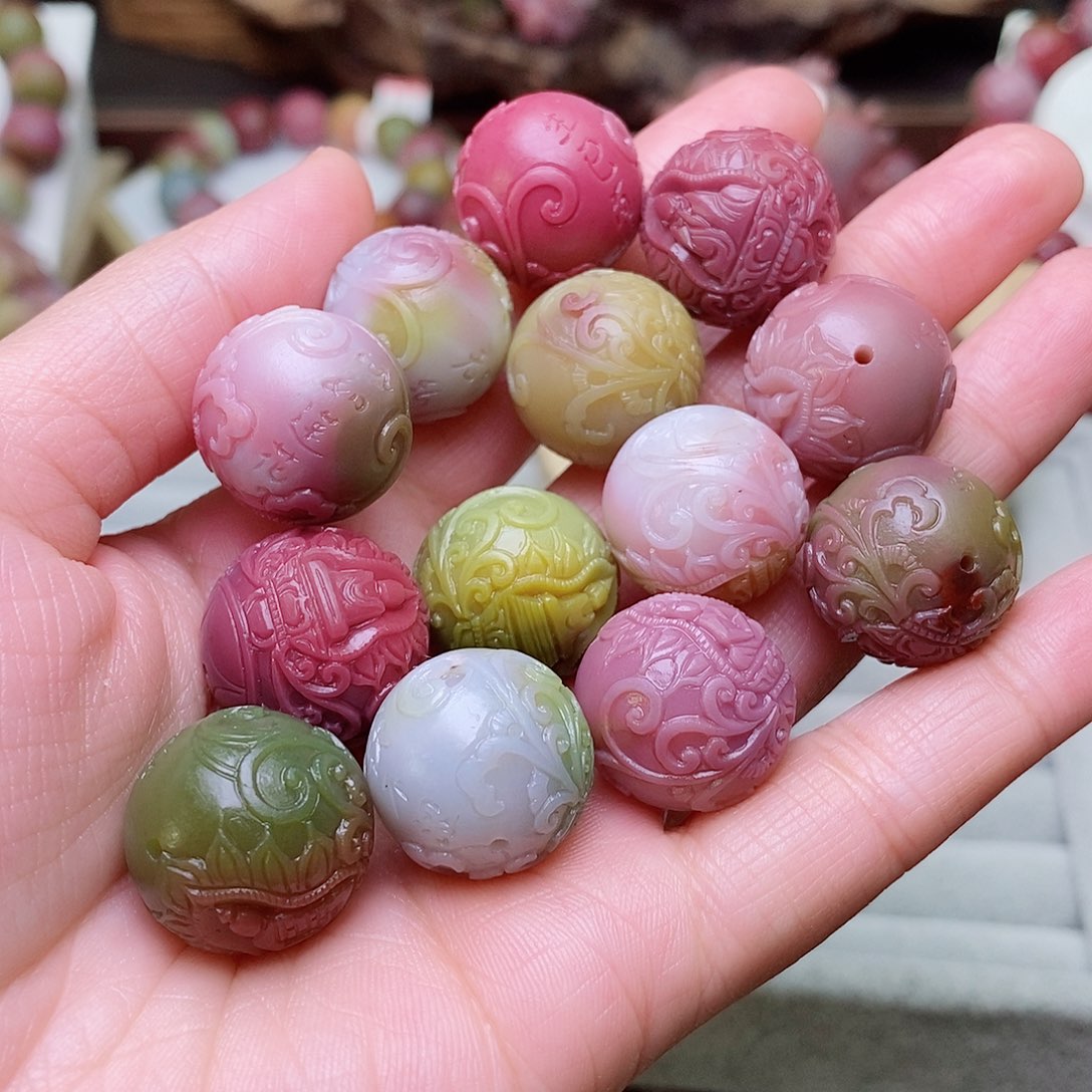 玛瑙/玉髓珠宝奇石未镶嵌嘎***斯盐源玛瑙定制