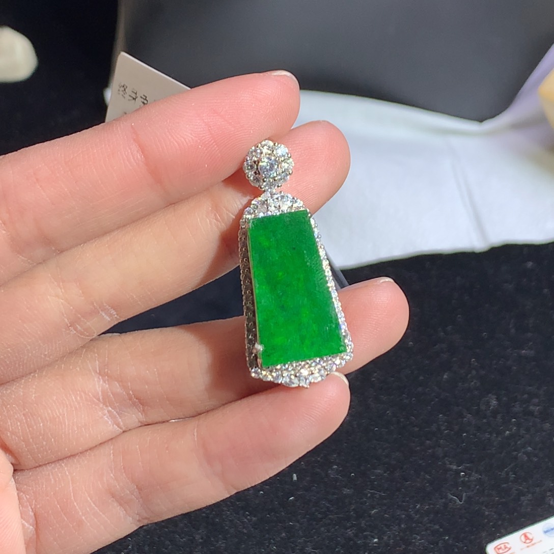 翡翠戒指银S925镶嵌天然翡翠