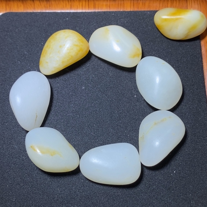 和田玉手链未镶嵌