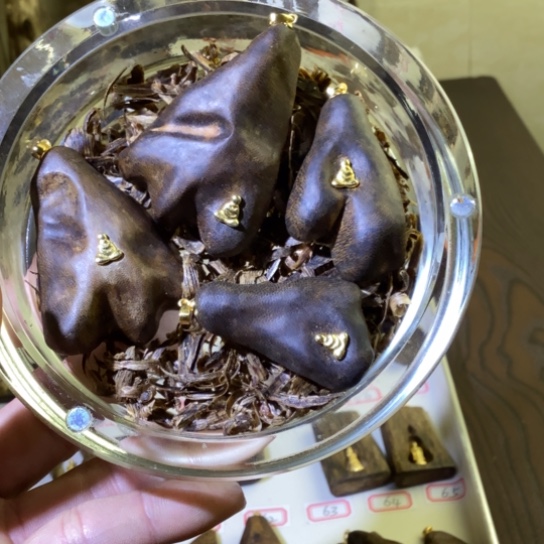 云***空沉香吊坠奇楠沉香吊坠