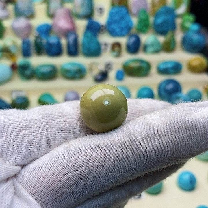 绿松石配饰未镶嵌