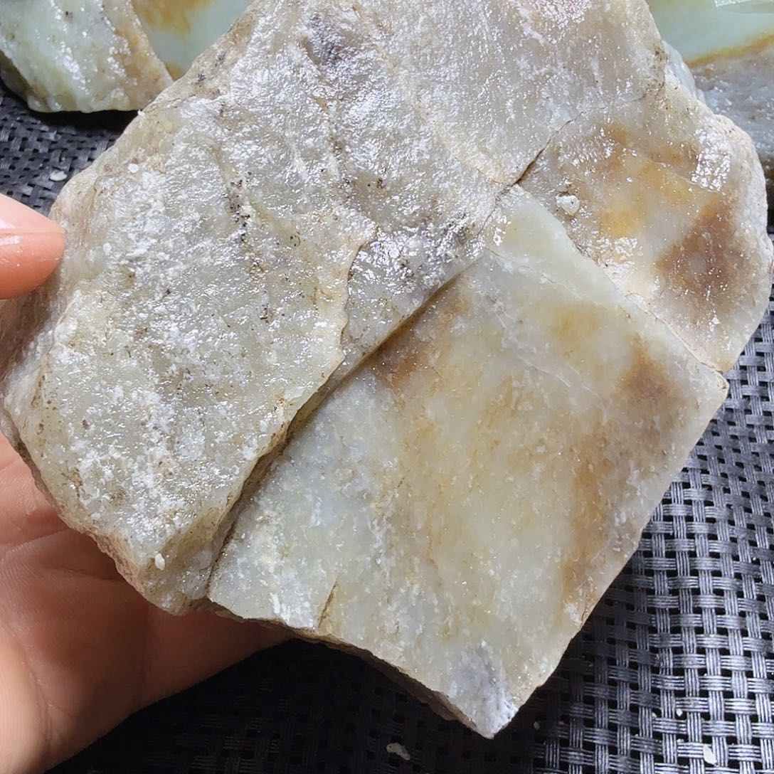 和田玉（糖玉）未镶嵌珠宝半成品