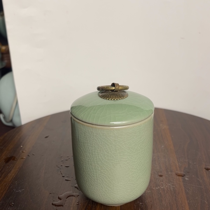 瓷摆件豆绿小茶叶罐微瑕