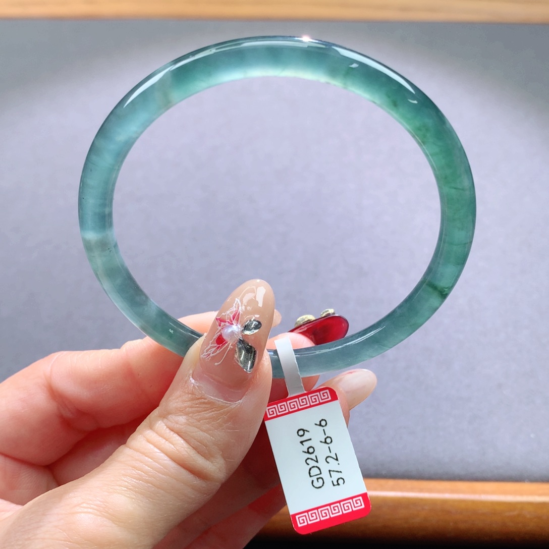 翡翠手镯未镶嵌天然翡翠手镯叮当镯