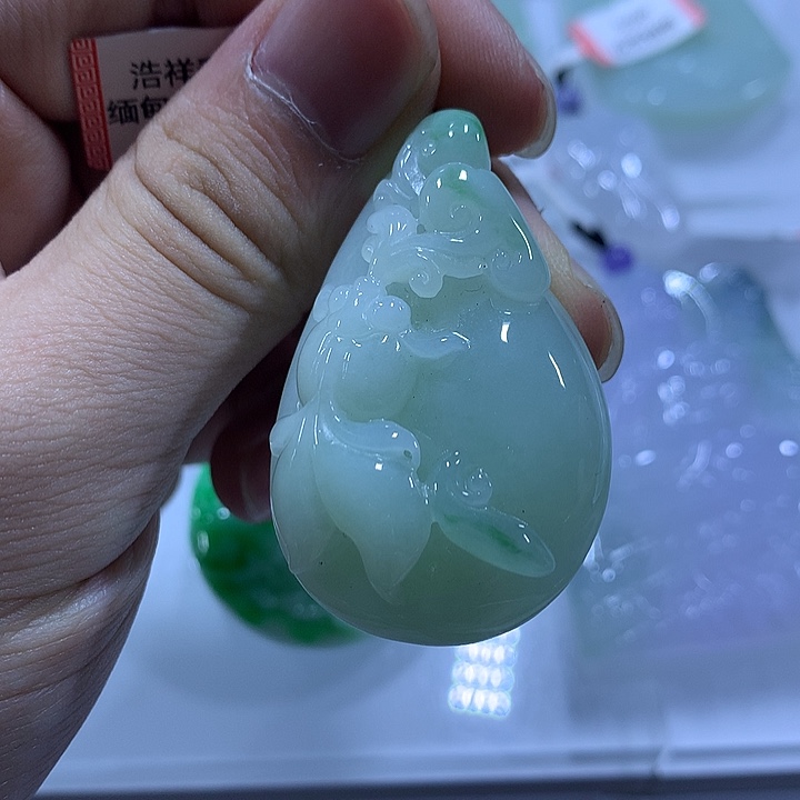 翡翠未镶嵌颈饰天然翡翠A货吊坠