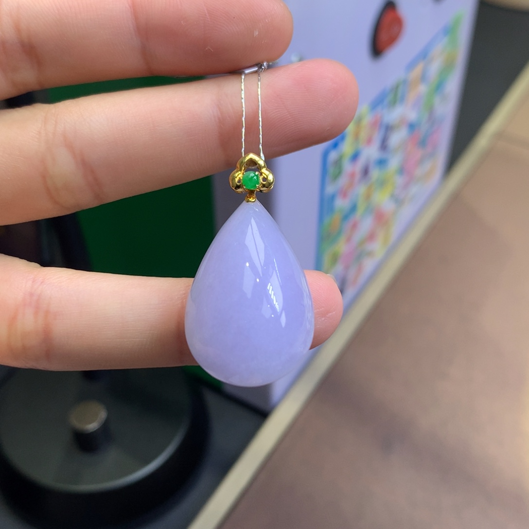 翡翠18K金镶嵌颈饰翡翠