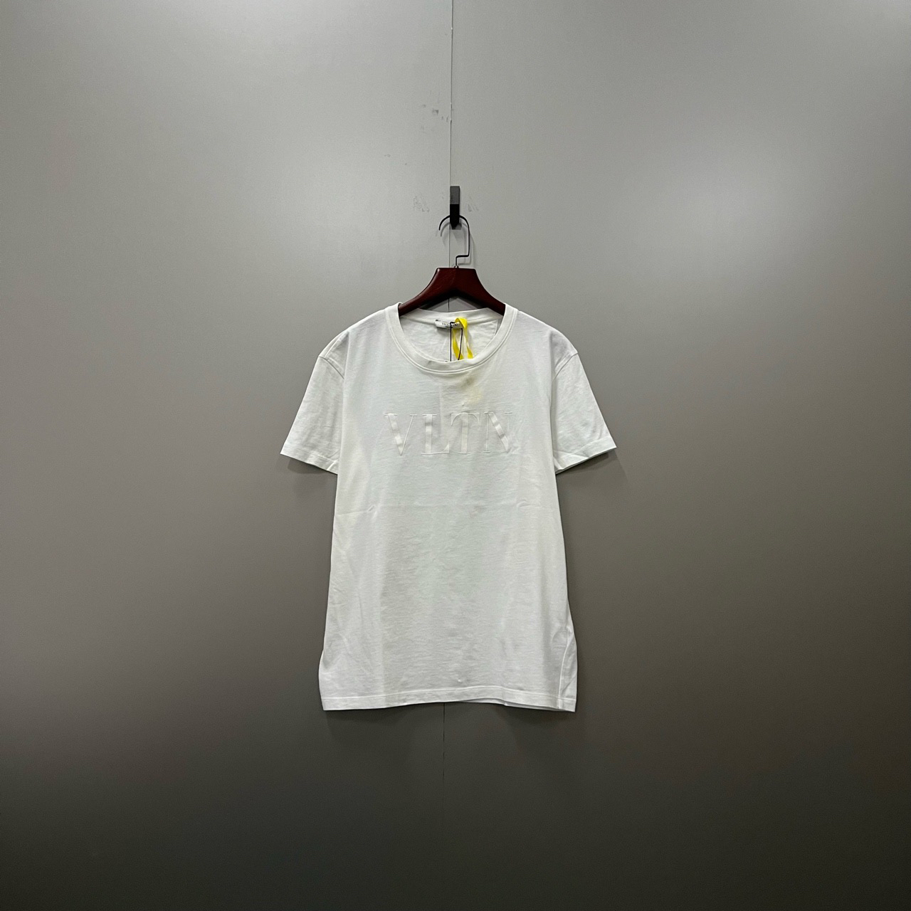 （bb）119 华伦天奴 白色印花logo短袖 S码/95新/4500/300333 污渍