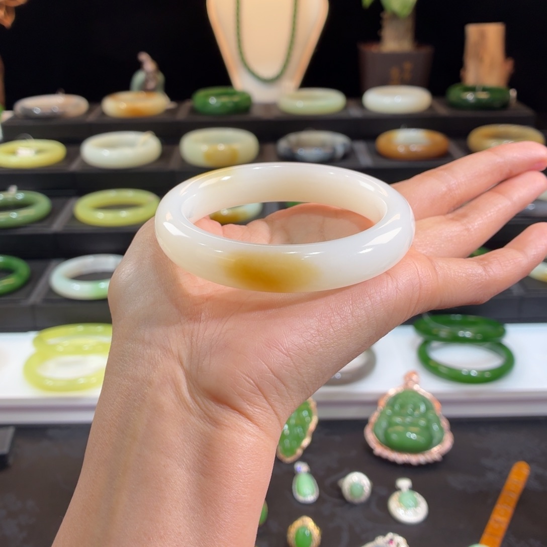 和田玉未镶嵌手镯高品质糖白55➕