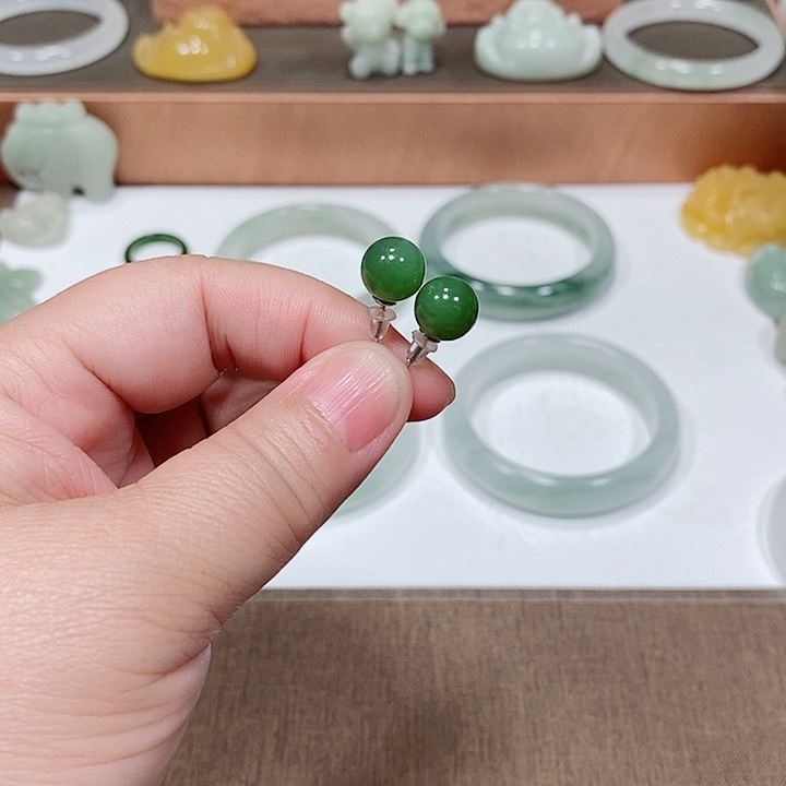 和田玉（糖玉）颈饰未镶嵌
