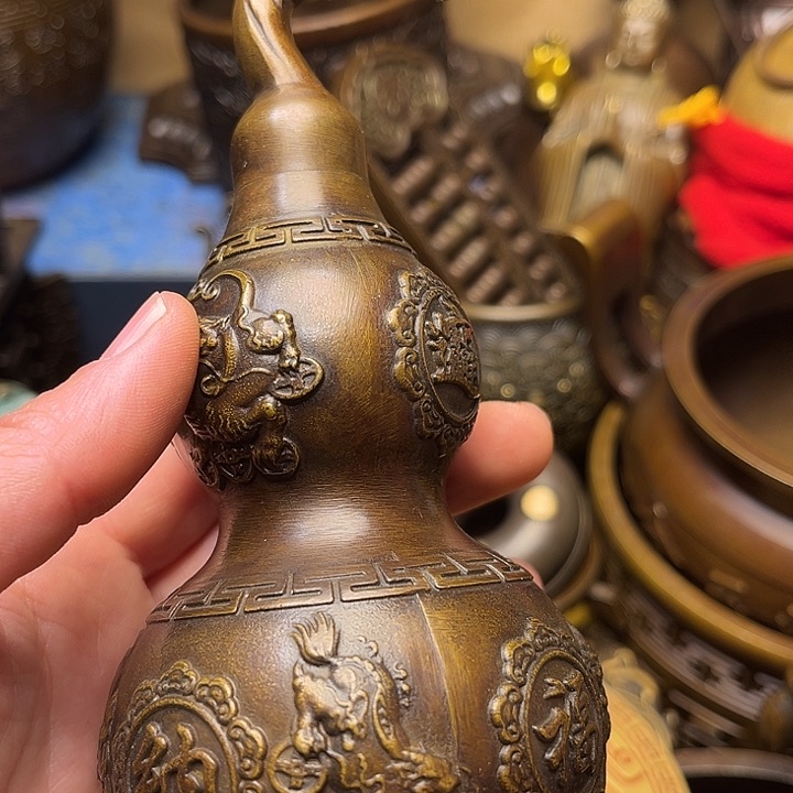 精美铜器批发档口